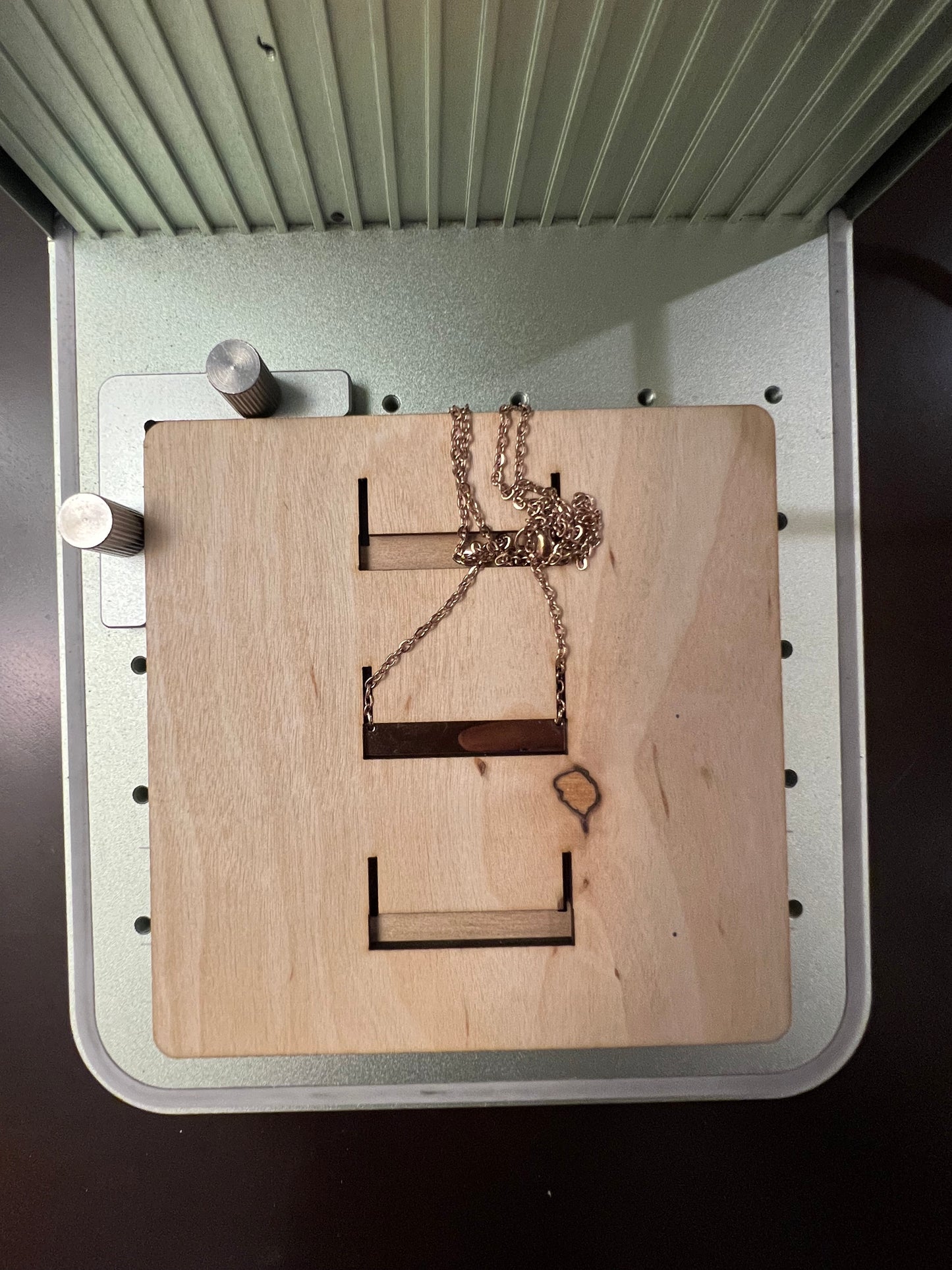 horizontal flat bar jig